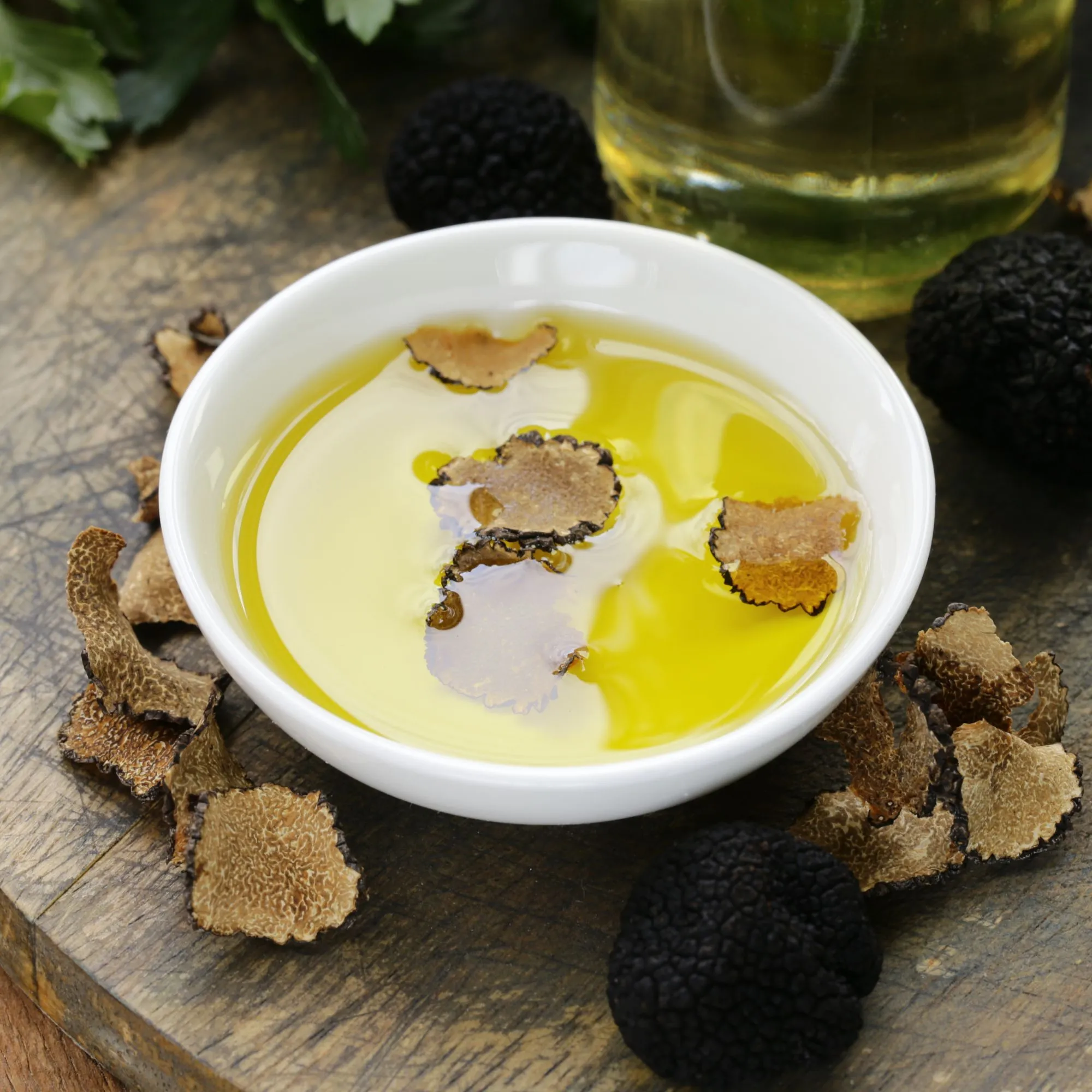 Al momento stai visualizzando Alcune ricette da gustare con l’olio aromatizzato al tartufo